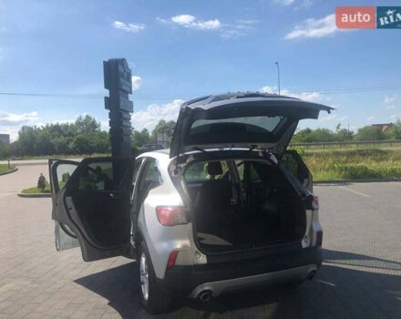 Серый Форд Эскейп, объемом двигателя 1.5 л и пробегом 18 тыс. км за 17900 $, фото 8 на Automoto.ua