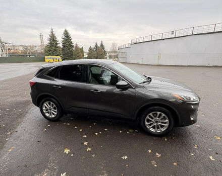 Сірий Форд Ескейп, об'ємом двигуна 1.5 л та пробігом 118 тис. км за 15900 $, фото 2 на Automoto.ua