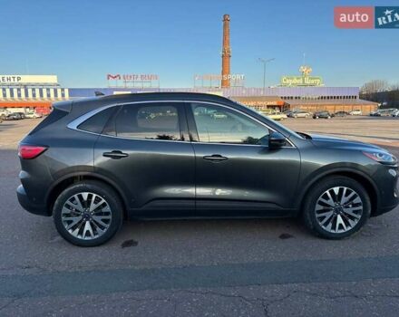 Серый Форд Эскейп, объемом двигателя 2 л и пробегом 49 тыс. км за 18250 $, фото 9 на Automoto.ua