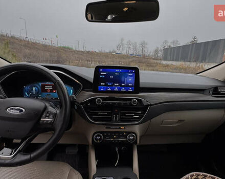 Серый Форд Эскейп, объемом двигателя 2 л и пробегом 71 тыс. км за 21500 $, фото 11 на Automoto.ua