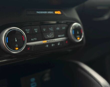 Серый Форд Эскейп, объемом двигателя 2.5 л и пробегом 80 тыс. км за 21900 $, фото 13 на Automoto.ua