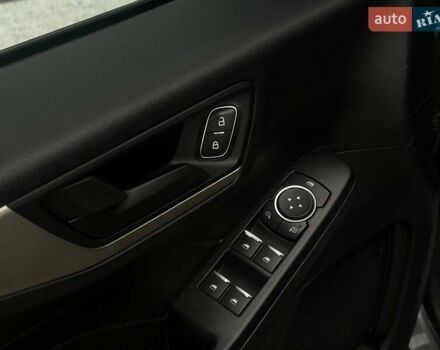 Сірий Форд Ескейп, об'ємом двигуна 1.5 л та пробігом 93 тис. км за 18700 $, фото 16 на Automoto.ua