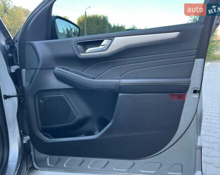 Сірий Форд Ескейп, об'ємом двигуна 1.5 л та пробігом 16 тис. км за 17500 $, фото 33 на Automoto.ua