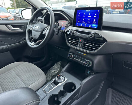 Серый Форд Эскейп, объемом двигателя 2.5 л и пробегом 99 тыс. км за 21500 $, фото 29 на Automoto.ua