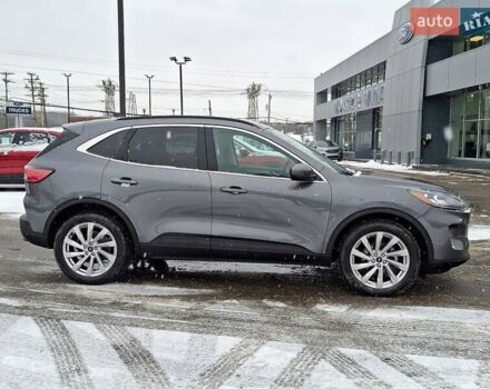 Серый Форд Эскейп, объемом двигателя 2 л и пробегом 37 тыс. км за 11000 $, фото 5 на Automoto.ua