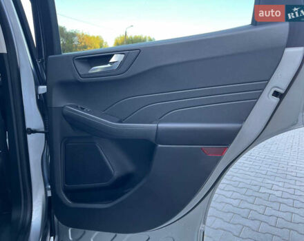 Сірий Форд Ескейп, об'ємом двигуна 1.5 л та пробігом 16 тис. км за 17500 $, фото 37 на Automoto.ua