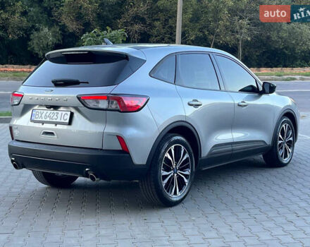 Сірий Форд Ескейп, об'ємом двигуна 1.5 л та пробігом 16 тис. км за 17500 $, фото 7 на Automoto.ua