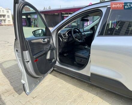 Серый Форд Эскейп, объемом двигателя 1.5 л и пробегом 125 тыс. км за 18500 $, фото 5 на Automoto.ua