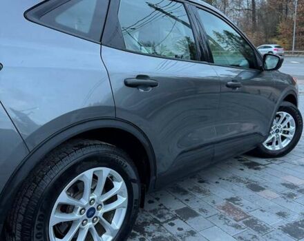 Серый Форд Эскейп, объемом двигателя 1.5 л и пробегом 200 тыс. км за 11999 $, фото 5 на Automoto.ua