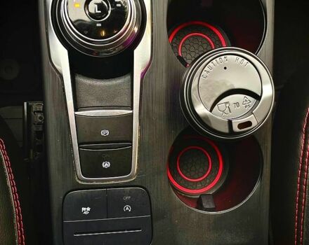 Серый Форд Эскейп, объемом двигателя 1.5 л и пробегом 90 тыс. км за 19000 $, фото 9 на Automoto.ua