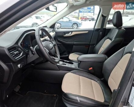 Серый Форд Эскейп, объемом двигателя 2 л и пробегом 37 тыс. км за 11000 $, фото 7 на Automoto.ua