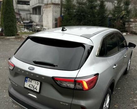 Серый Форд Эскейп, объемом двигателя 1.5 л и пробегом 99 тыс. км за 17800 $, фото 3 на Automoto.ua