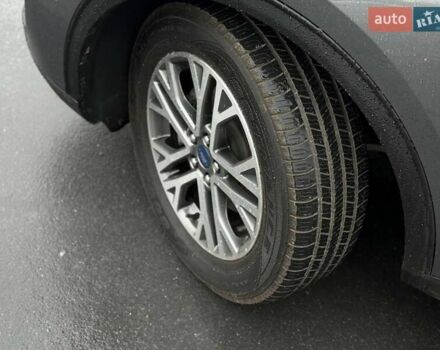 Сірий Форд Ескейп, об'ємом двигуна 2.5 л та пробігом 80 тис. км за 20999 $, фото 3 на Automoto.ua