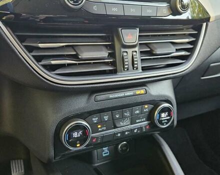 Серый Форд Эскейп, объемом двигателя 2.5 л и пробегом 73 тыс. км за 27500 $, фото 32 на Automoto.ua