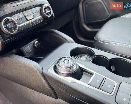 Серый Форд Эскейп, объемом двигателя 1.5 л и пробегом 125 тыс. км за 18500 $, фото 19 на Automoto.ua