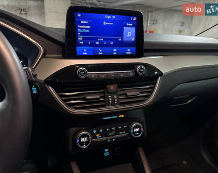 Серый Форд Эскейп, объемом двигателя 1.5 л и пробегом 139 тыс. км за 14200 $, фото 44 на Automoto.ua