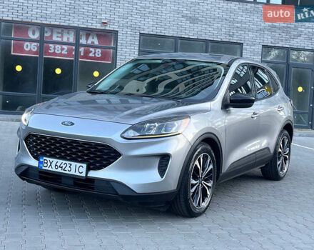 Сірий Форд Ескейп, об'ємом двигуна 1.5 л та пробігом 16 тис. км за 17500 $, фото 2 на Automoto.ua