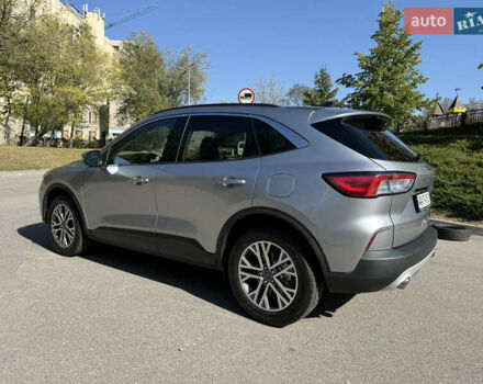 Сірий Форд Ескейп, об'ємом двигуна 1.5 л та пробігом 101 тис. км за 19200 $, фото 5 на Automoto.ua