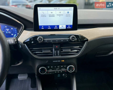 Серый Форд Эскейп, объемом двигателя 2.5 л и пробегом 52 тыс. км за 27900 $, фото 31 на Automoto.ua