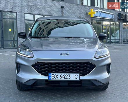 Сірий Форд Ескейп, об'ємом двигуна 1.5 л та пробігом 16 тис. км за 17500 $, фото 1 на Automoto.ua
