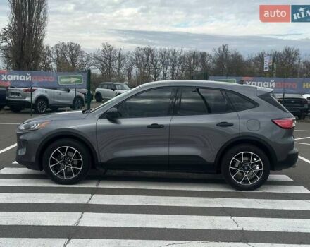 Сірий Форд Ескейп, об'ємом двигуна 1.5 л та пробігом 93 тис. км за 18700 $, фото 7 на Automoto.ua