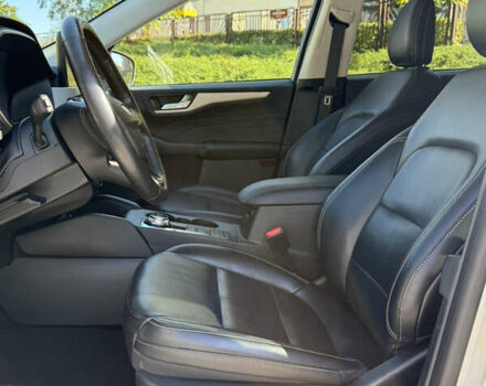 Сірий Форд Ескейп, об'ємом двигуна 1.5 л та пробігом 101 тис. км за 19200 $, фото 7 на Automoto.ua