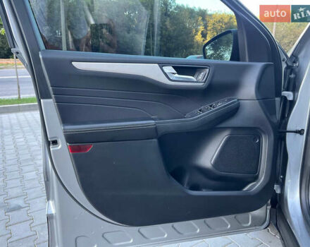 Сірий Форд Ескейп, об'ємом двигуна 1.5 л та пробігом 16 тис. км за 17500 $, фото 16 на Automoto.ua