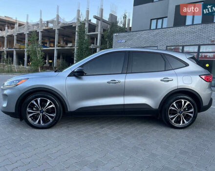 Сірий Форд Ескейп, об'ємом двигуна 1.5 л та пробігом 16 тис. км за 17500 $, фото 3 на Automoto.ua