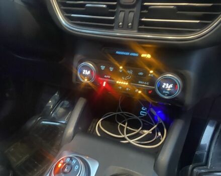 Сірий Форд Ескейп, об'ємом двигуна 2 л та пробігом 130 тис. км за 18500 $, фото 15 на Automoto.ua