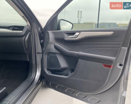 Серый Форд Эскейп, объемом двигателя 2.49 л и пробегом 61 тыс. км за 29000 $, фото 22 на Automoto.ua