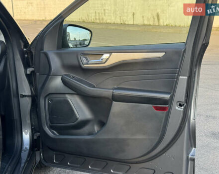 Серый Форд Эскейп, объемом двигателя 1.5 л и пробегом 154 тыс. км за 16399 $, фото 28 на Automoto.ua