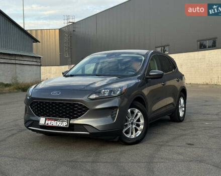 Серый Форд Эскейп, объемом двигателя 1.5 л и пробегом 154 тыс. км за 16399 $, фото 2 на Automoto.ua