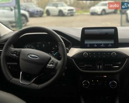 Сірий Форд Ескейп, об'ємом двигуна 1.5 л та пробігом 93 тис. км за 18700 $, фото 9 на Automoto.ua