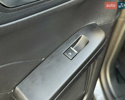 Серый Форд Эскейп, объемом двигателя 1.5 л и пробегом 154 тыс. км за 16399 $, фото 23 на Automoto.ua