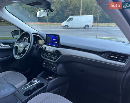 Сірий Форд Ескейп, об'ємом двигуна 1.5 л та пробігом 16 тис. км за 17500 $, фото 35 на Automoto.ua