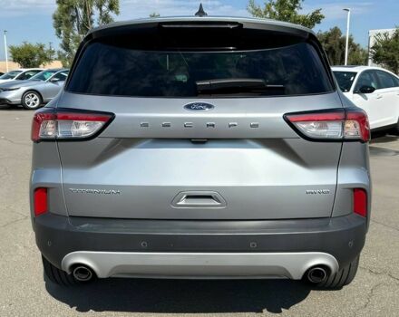 Сірий Форд Ескейп, об'ємом двигуна 2 л та пробігом 28 тис. км за 11000 $, фото 4 на Automoto.ua