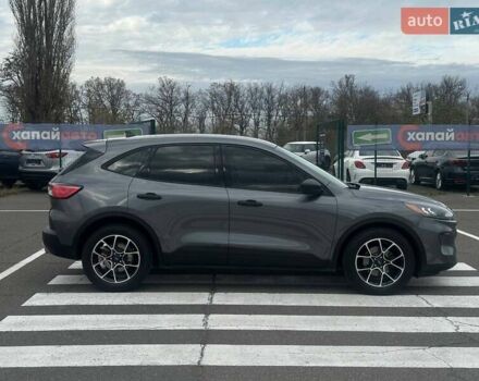 Сірий Форд Ескейп, об'ємом двигуна 1.5 л та пробігом 93 тис. км за 18700 $, фото 3 на Automoto.ua