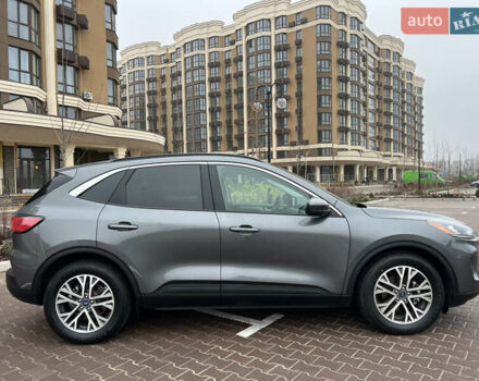 Серый Форд Эскейп, объемом двигателя 1.5 л и пробегом 66 тыс. км за 17800 $, фото 1 на Automoto.ua