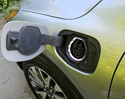 Серый Форд Эскейп, объемом двигателя 2.5 л и пробегом 73 тыс. км за 27500 $, фото 28 на Automoto.ua