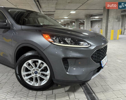 Серый Форд Эскейп, объемом двигателя 1.5 л и пробегом 139 тыс. км за 14200 $, фото 2 на Automoto.ua