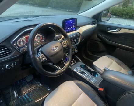 Сірий Форд Ескейп, об'ємом двигуна 2 л та пробігом 130 тис. км за 18500 $, фото 4 на Automoto.ua