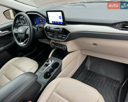 Серый Форд Эскейп, объемом двигателя 1.5 л и пробегом 66 тыс. км за 17800 $, фото 5 на Automoto.ua