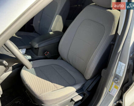 Серый Форд Эскейп, объемом двигателя 2.5 л и пробегом 3 тыс. км за 22900 $, фото 10 на Automoto.ua