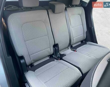 Серый Форд Эскейп, объемом двигателя 2.49 л и пробегом 124 тыс. км за 20700 $, фото 16 на Automoto.ua