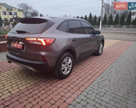 Сірий Форд Ескейп, об'ємом двигуна 1.5 л та пробігом 63 тис. км за 15000 $, фото 5 на Automoto.ua