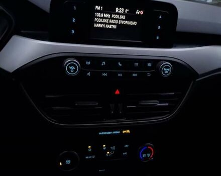 Сірий Форд Ескейп, об'ємом двигуна 1.5 л та пробігом 63 тис. км за 15000 $, фото 14 на Automoto.ua