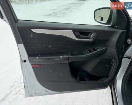 Серый Форд Эскейп, объемом двигателя 2.5 л и пробегом 190 тыс. км за 16500 $, фото 13 на Automoto.ua