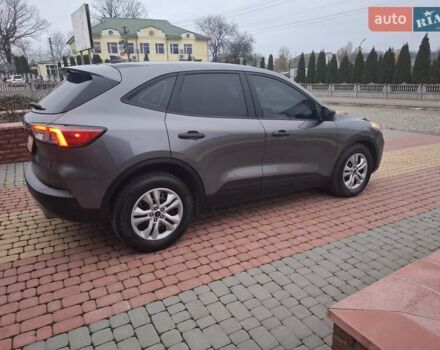 Сірий Форд Ескейп, об'ємом двигуна 1.5 л та пробігом 63 тис. км за 15000 $, фото 3 на Automoto.ua