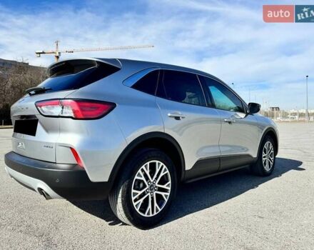 Сірий Форд Ескейп, об'ємом двигуна 2 л та пробігом 135 тис. км за 17000 $, фото 1 на Automoto.ua