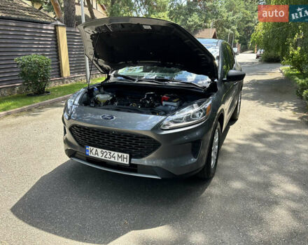 Серый Форд Эскейп, объемом двигателя 1.5 л и пробегом 3 тыс. км за 21000 $, фото 3 на Automoto.ua